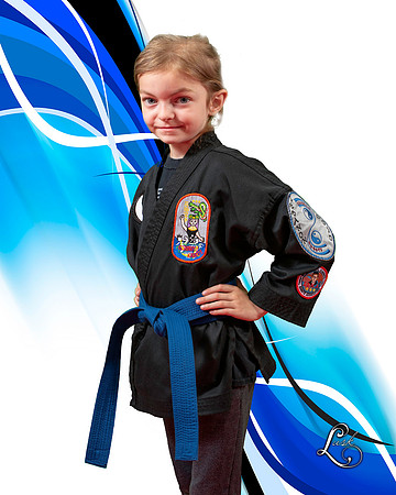 Lexie_Portrait-73_HandsOnHips_Blue_8x10