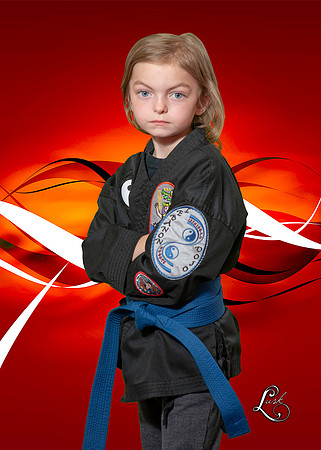 Lexie_Portrait-54_ArmsCrossed_Orange_5x7